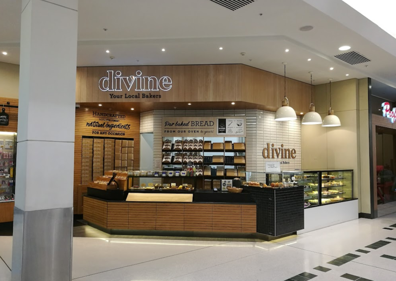 divine-locations-the-palms-photo-credit-bernard-tans-resized.png