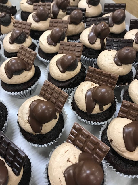 Designer Themed Cupcakes