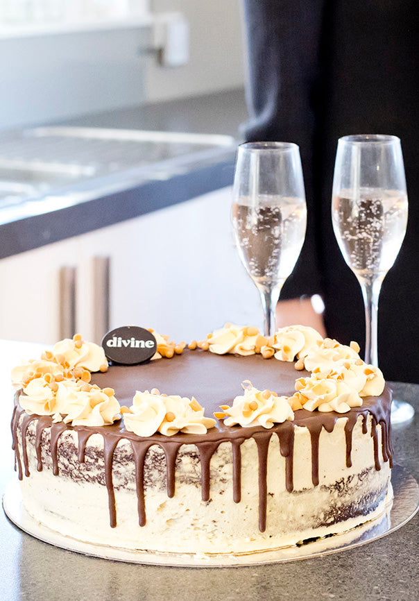 Divine-Homepage-Shop-Cake-Mobile.jpg