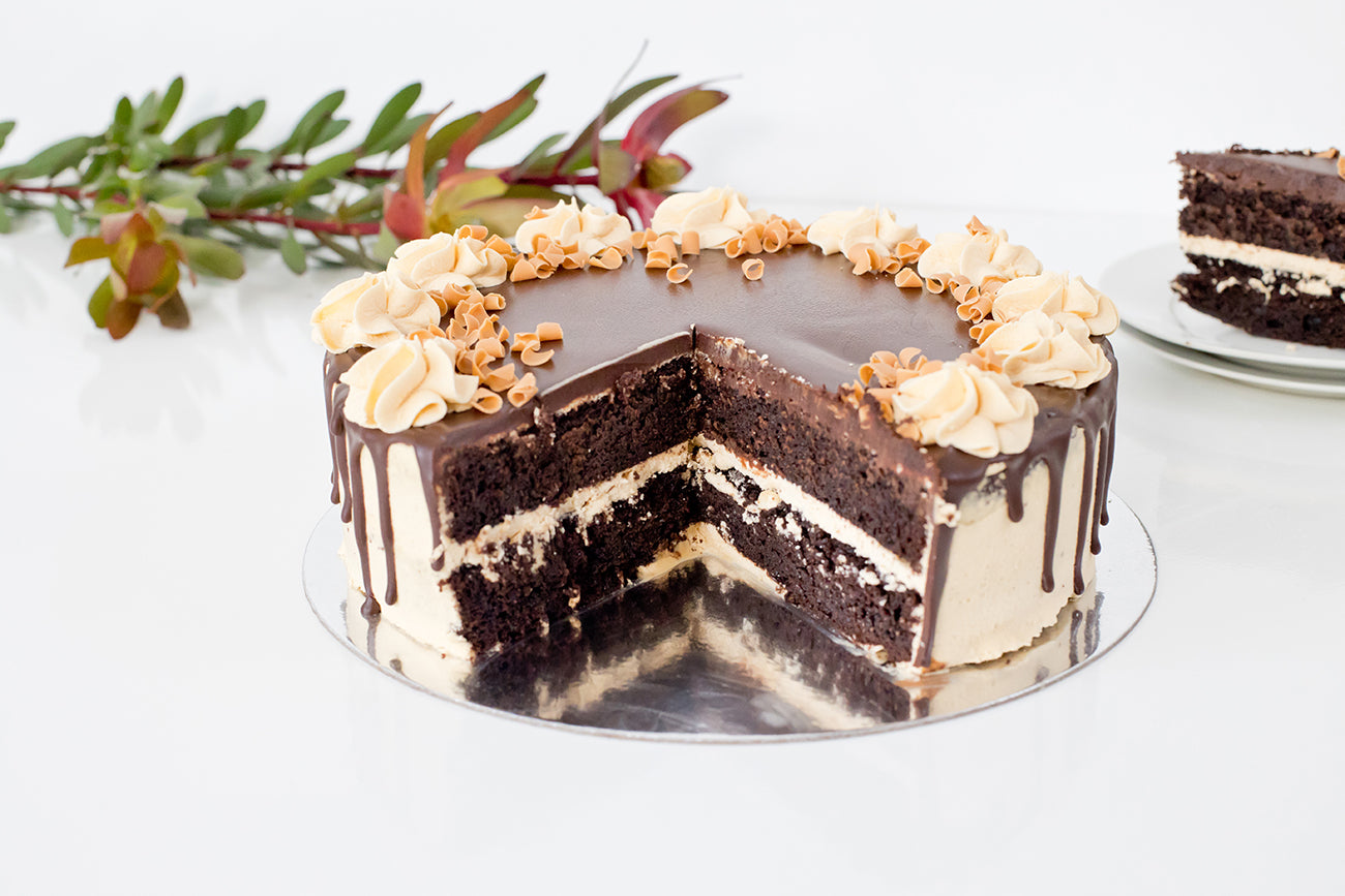 Chocolate Salted Caramel Drip Cake