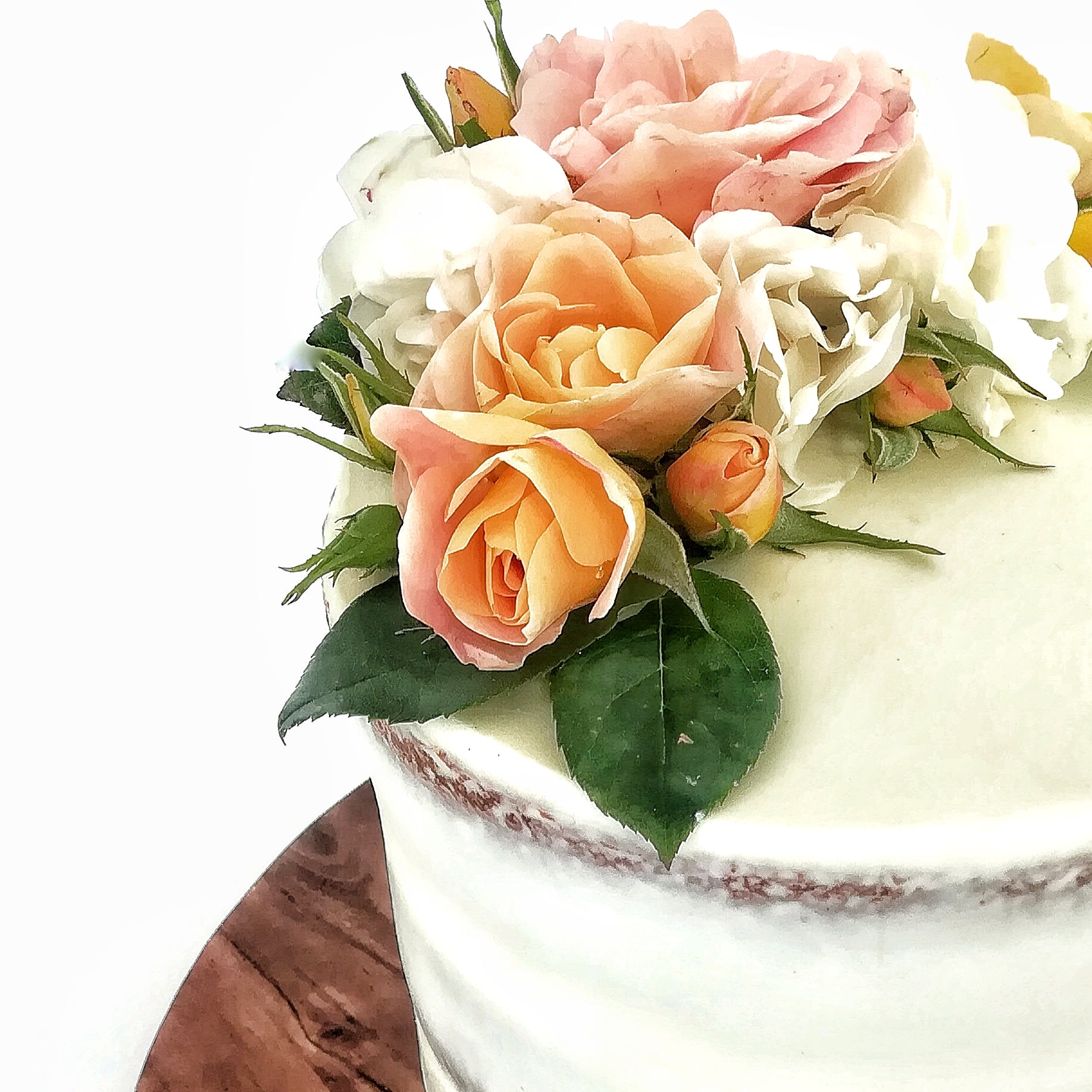 Semi-Naked Wedding Cakes: Simply Stunning, Beautifully Delicious.
