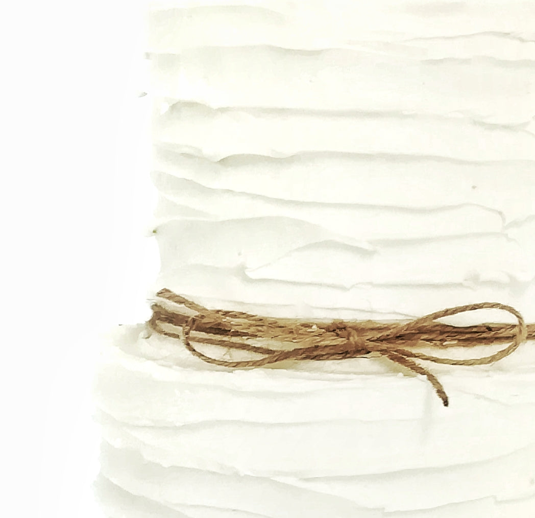 Simply Rustic Beauty for Your Wedding Cake.