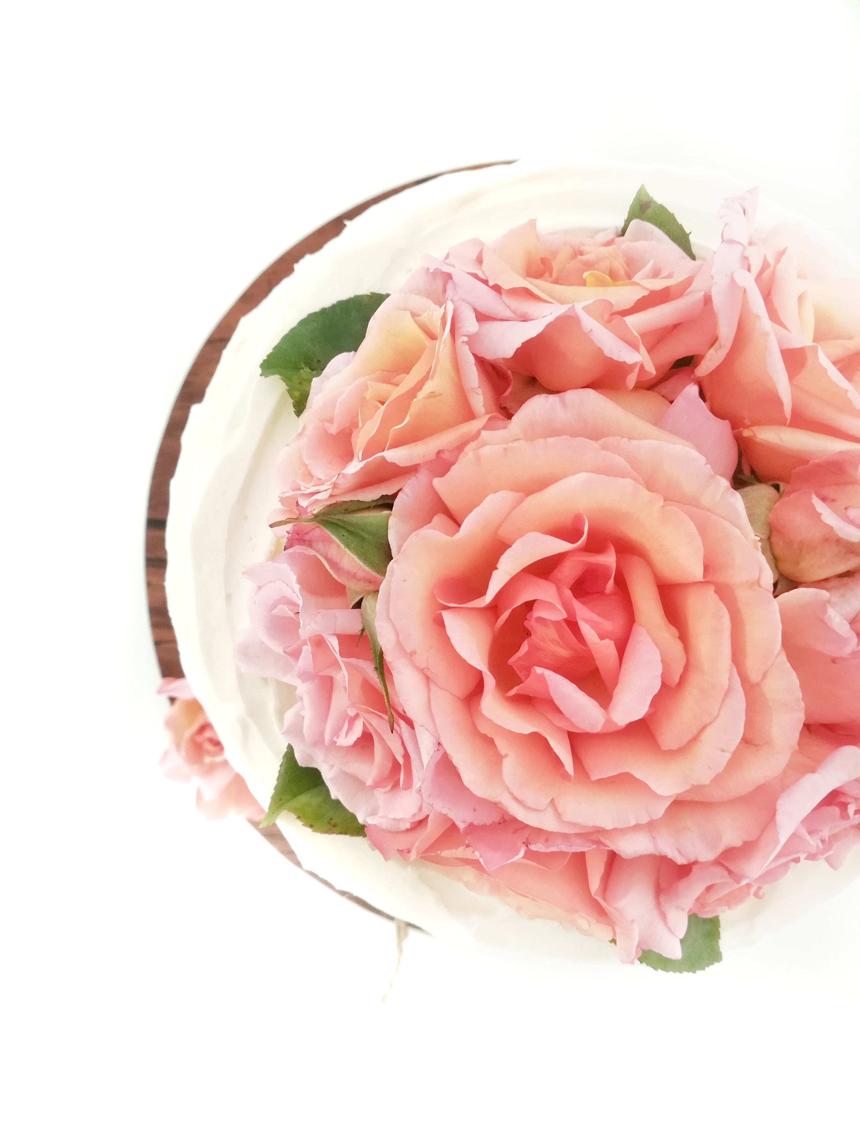 Simply Rustic Beauty for Your Wedding Cake.