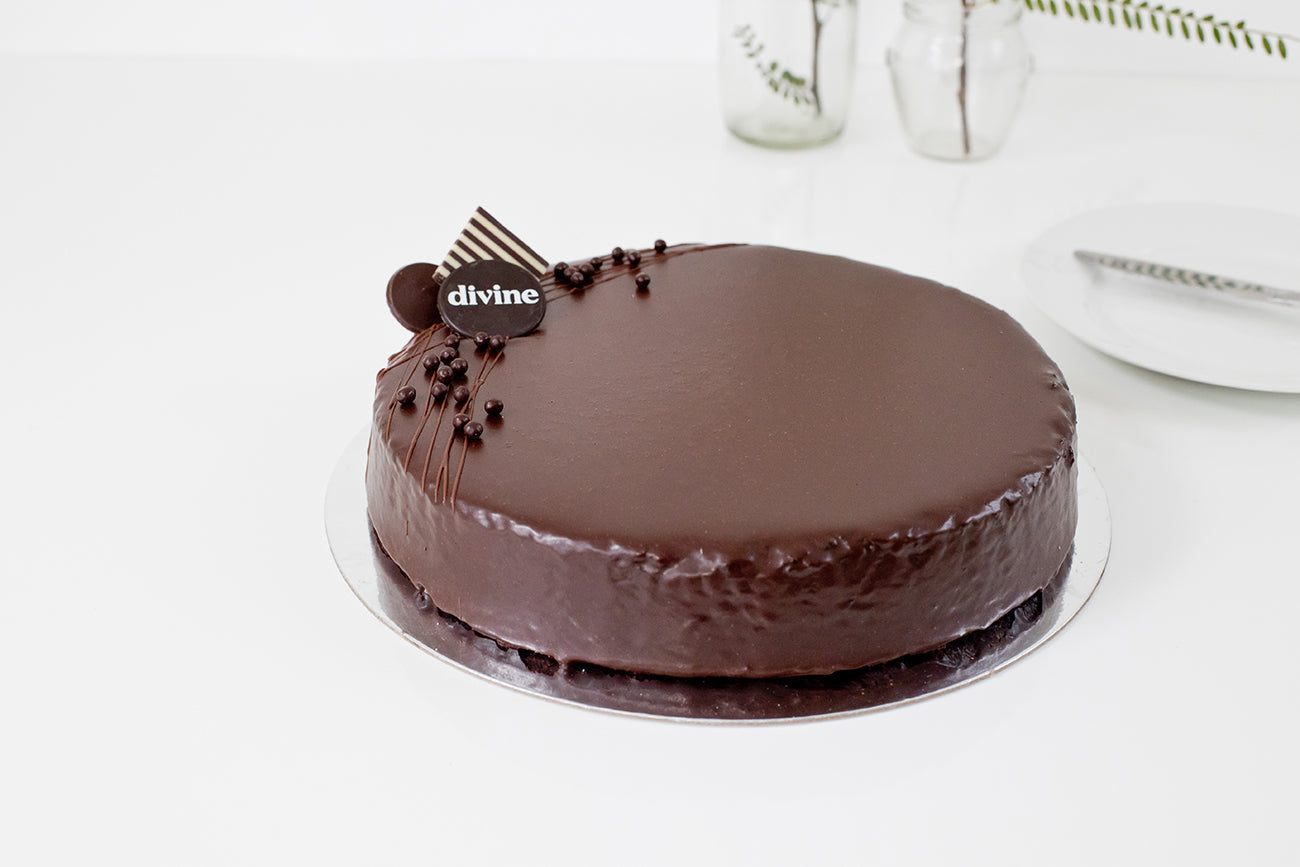 Whole-Chocolate-Mud-Cake-Divine-2_e5c06349-4d25-453a-ab4a-949770f30f0a.jpg